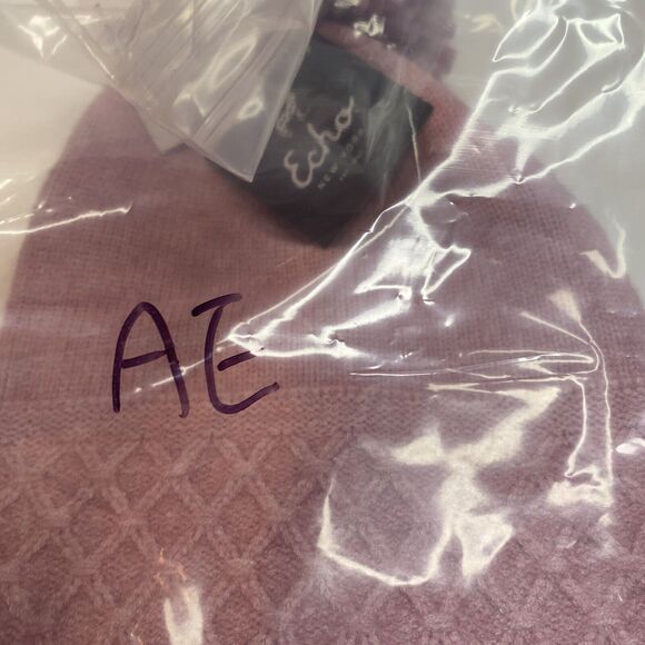 New With Tags Echo beanie Pink winter Hat with pom pom On Top for women - Picture 8 of 8